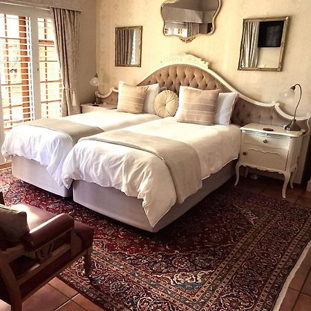Meerendal Cottage-Affordable Luxury-Private Garden With Pool & Hot Tub Città del Capo Esterno foto