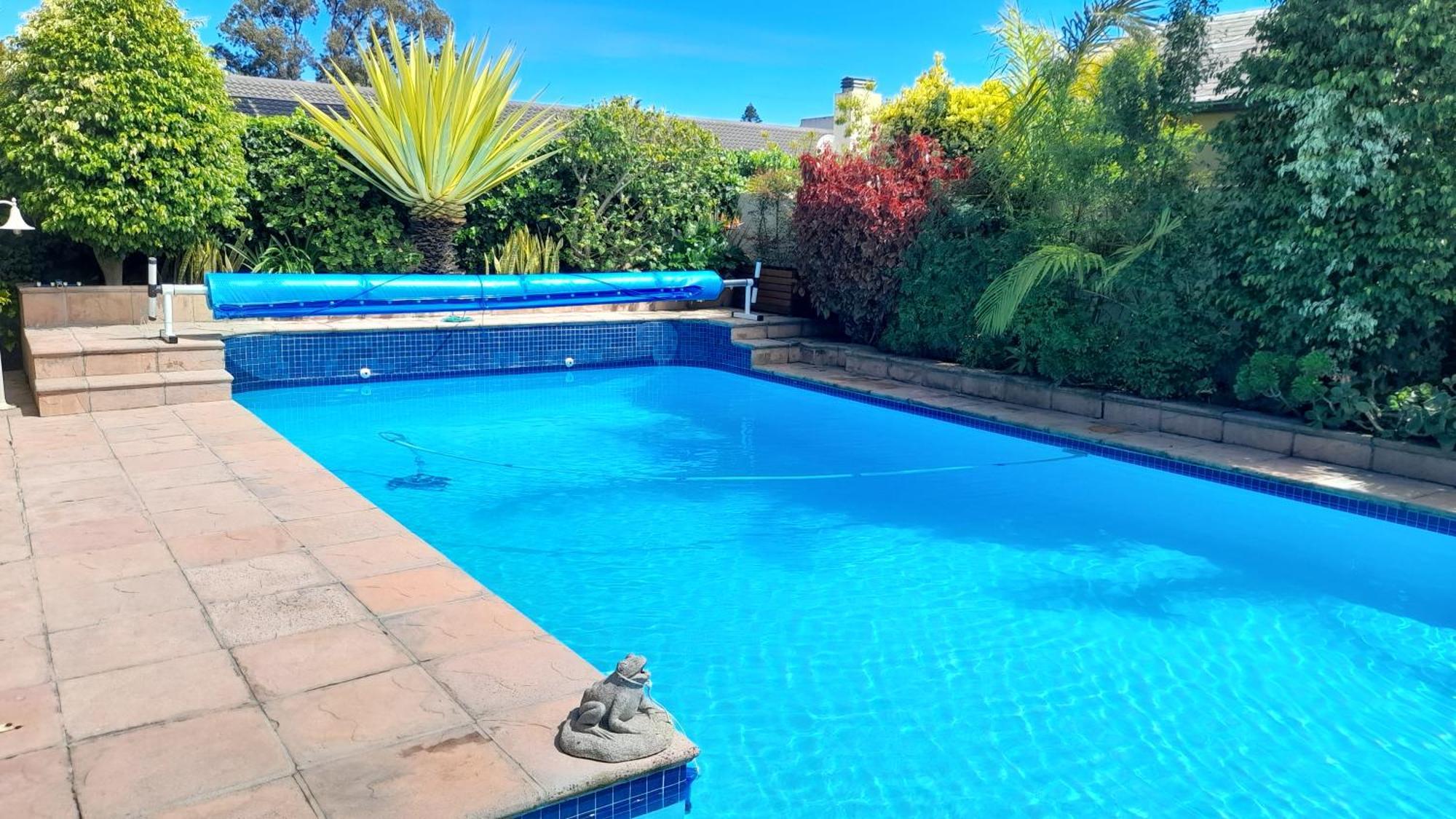 Meerendal Cottage-Affordable Luxury-Private Garden With Pool & Hot Tub Città del Capo Esterno foto