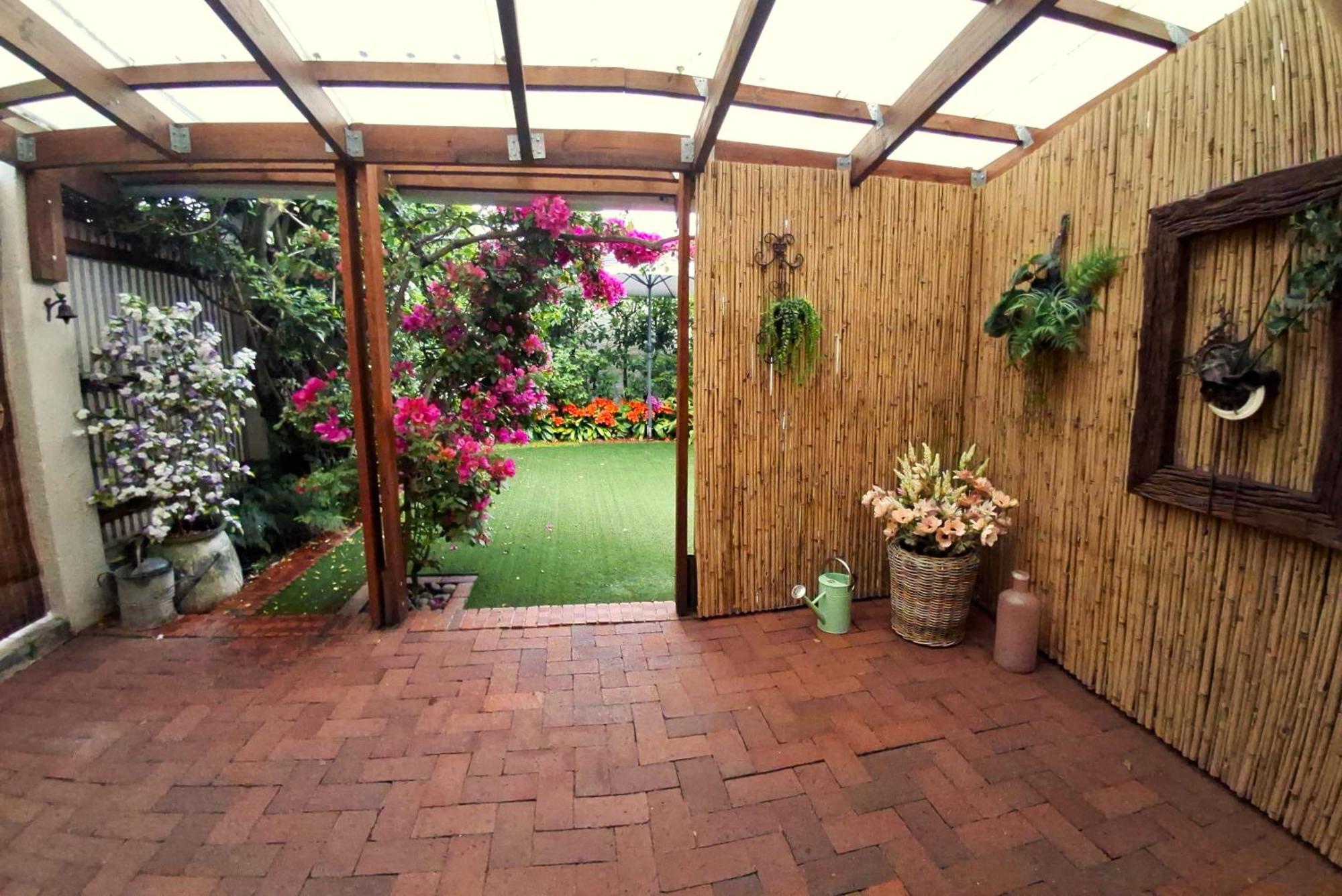 Meerendal Cottage-Affordable Luxury-Private Garden With Pool & Hot Tub Città del Capo Esterno foto