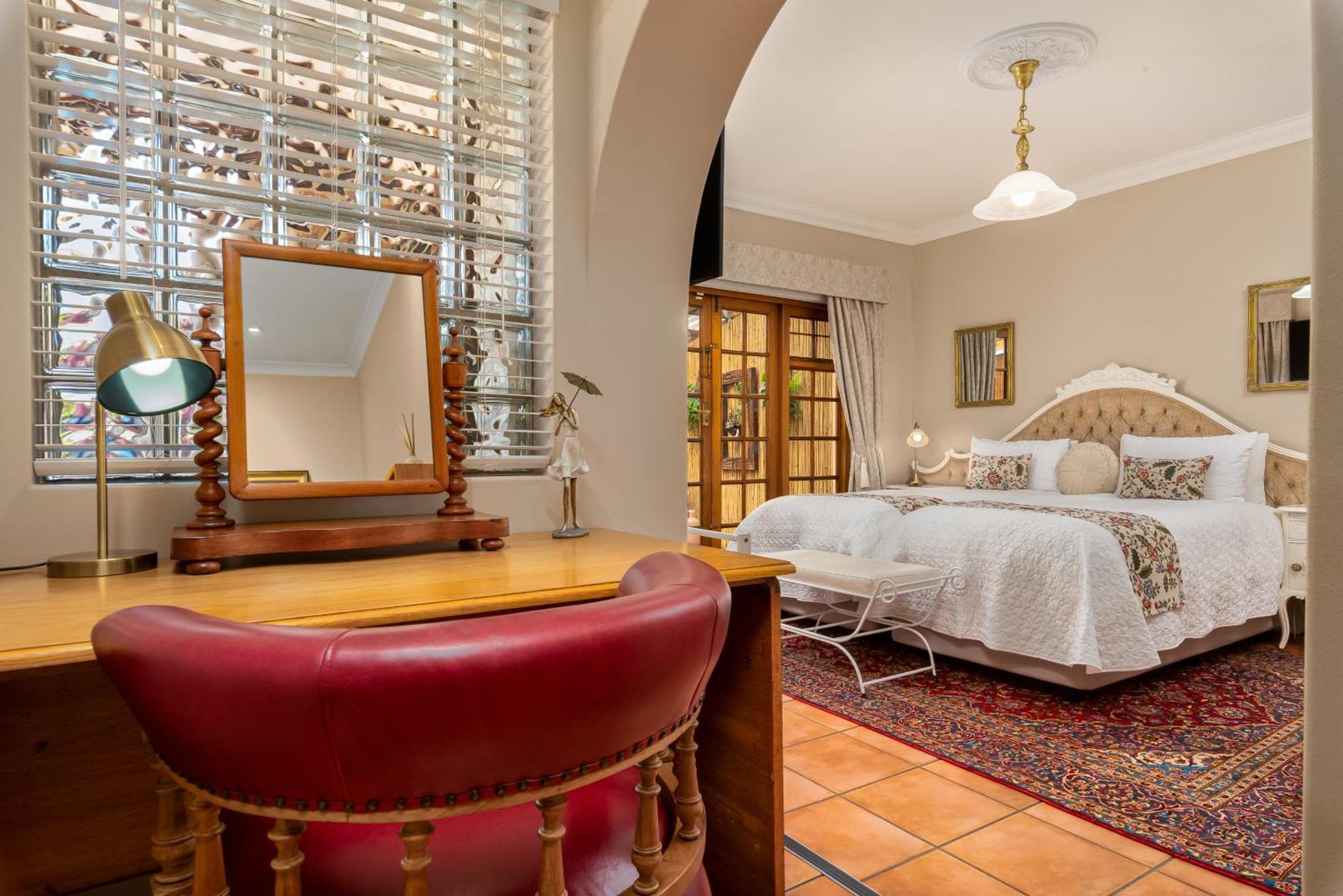 Meerendal Cottage-Affordable Luxury-Private Garden With Pool & Hot Tub Città del Capo Esterno foto