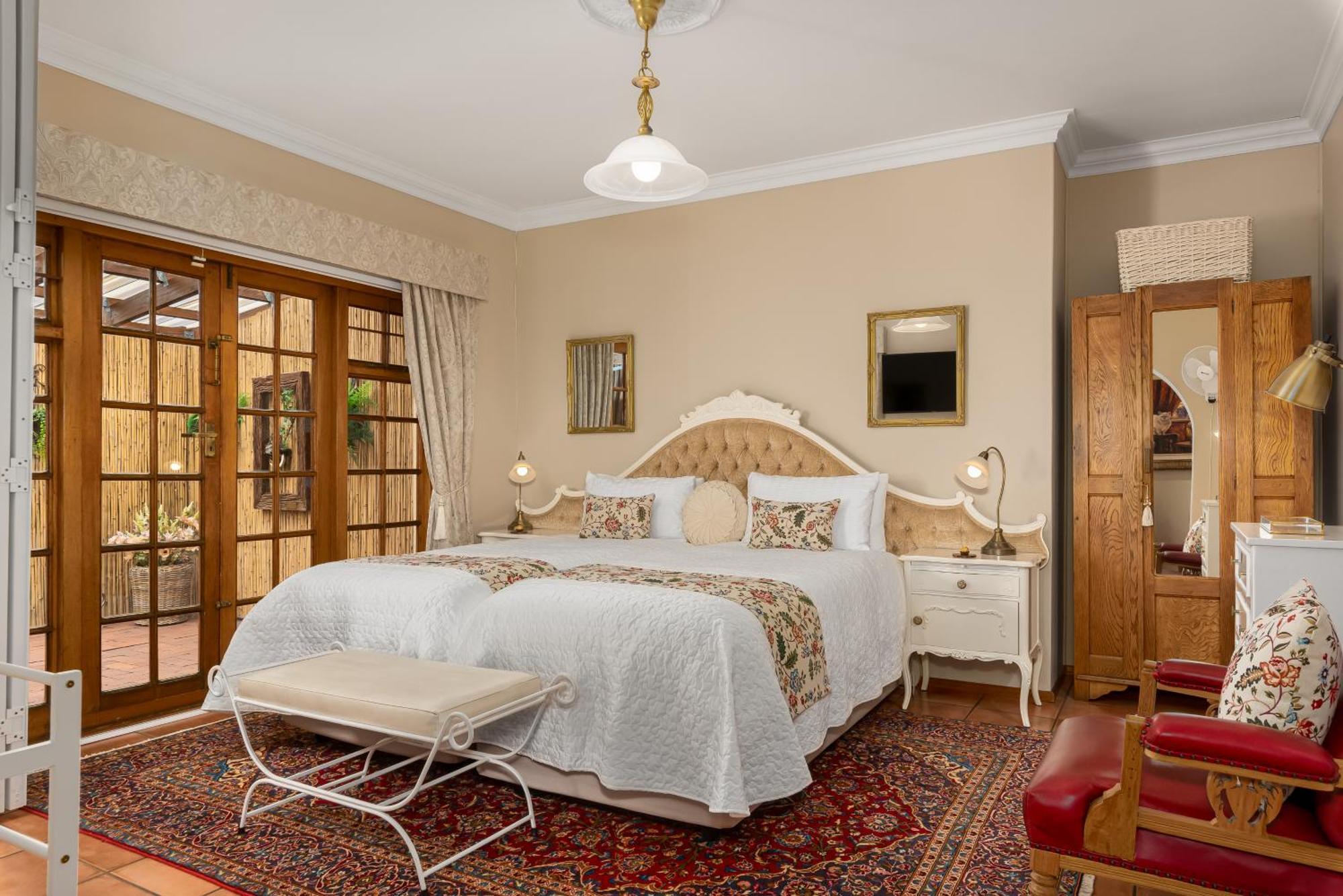 Meerendal Cottage-Affordable Luxury-Private Garden With Pool & Hot Tub Città del Capo Esterno foto