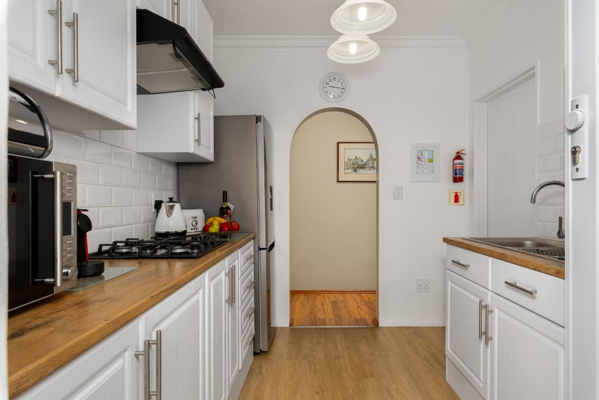 Meerendal Cottage-Affordable Luxury-Private Garden With Pool & Hot Tub Città del Capo Esterno foto