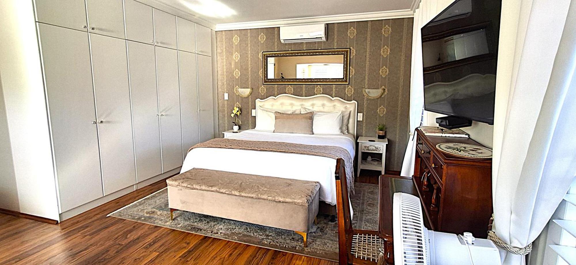 Meerendal Cottage-Affordable Luxury-Private Garden With Pool & Hot Tub Città del Capo Esterno foto