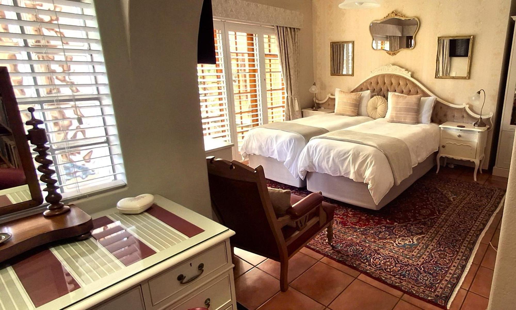 Meerendal Cottage-Affordable Luxury-Private Garden With Pool & Hot Tub Città del Capo Esterno foto